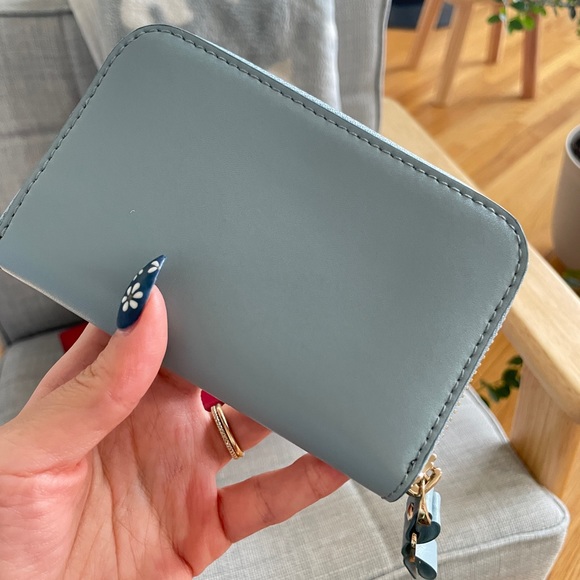 Salvatore Ferragamo Bow Cardholder - Picture 3 of 10